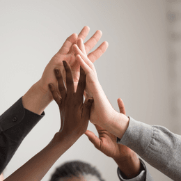 Intégrer des travailleurs externes dans vos équipes : mise à disposition ou détachement, quelles solutions pour rester conforme en France ? 